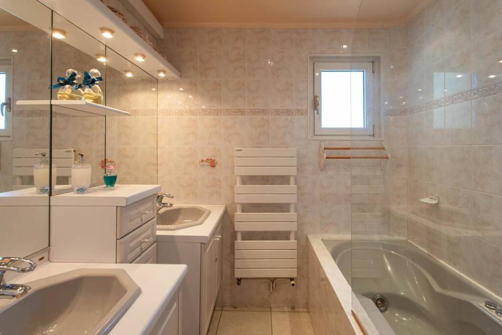 A6- 2 Bdr Incredible Sea View - Ac, Garage & Terrace Apartment Antibes Exterior photo