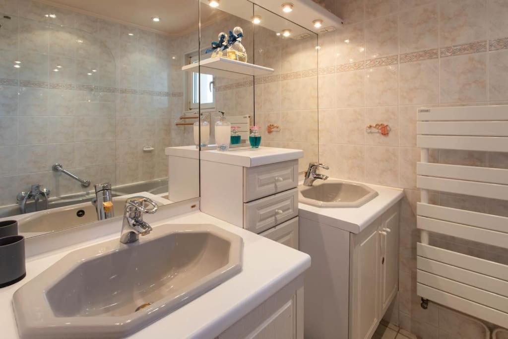 A6- 2 Bdr Incredible Sea View - Ac, Garage & Terrace Apartment Antibes Exterior photo